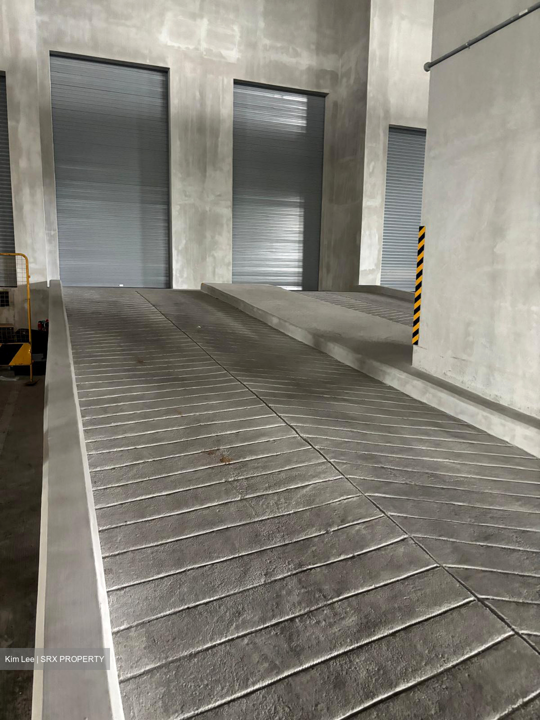 Jurong Logistics Hub (D22), Warehouse #548449521